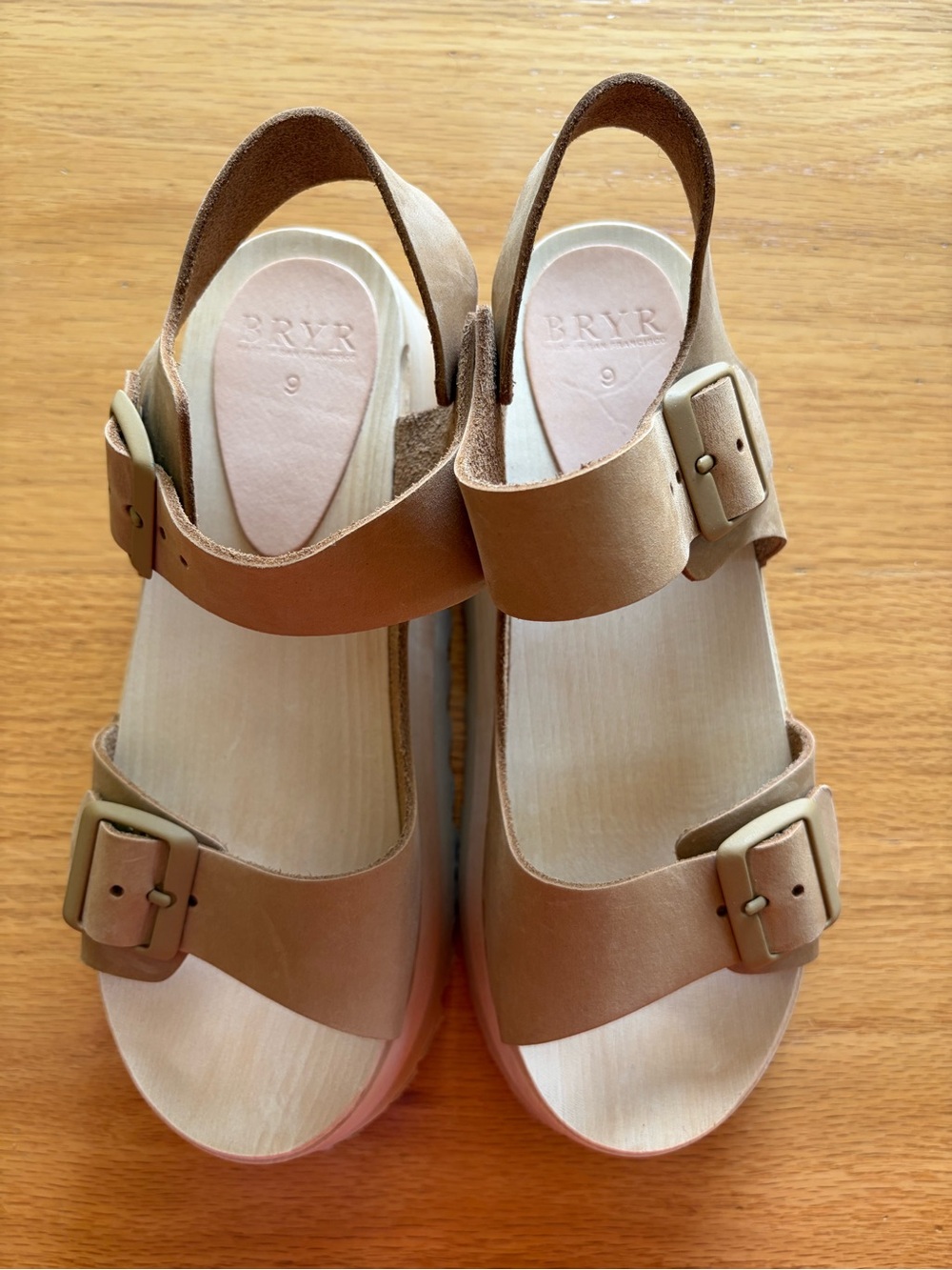 Bryr Gigi sandals in Cashmere, size 9